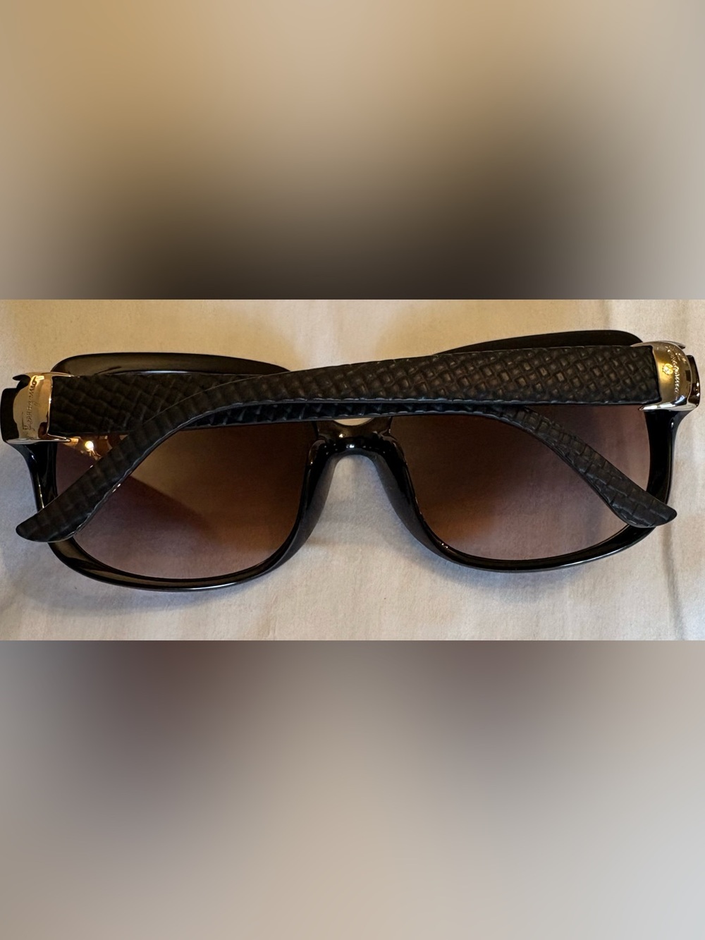 Ferragamo Women's Brown Oversized Sunglasses - Picture 3 of 4